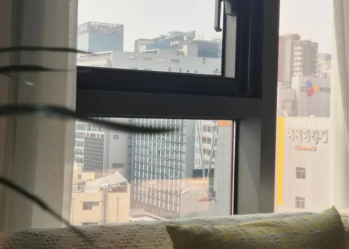 Aparthotel Rest, Triple Metro Line In Chungmuro